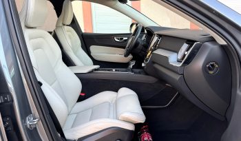 VOLVO XC60 D4- 2019 -104000 KM-GARANTIE 12 LUNI/20000 KM – POSIBILITATEA LEASING DOBANDA ANUALA FIXA DE 6.49% PE TOATA PERIOADA CONTRACTULUI PRIN IMPULS LEASING full